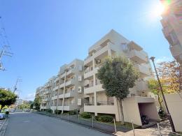 御池台第３住宅２５棟の外観