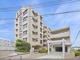 ロイヤルシャトー東戸塚の外観