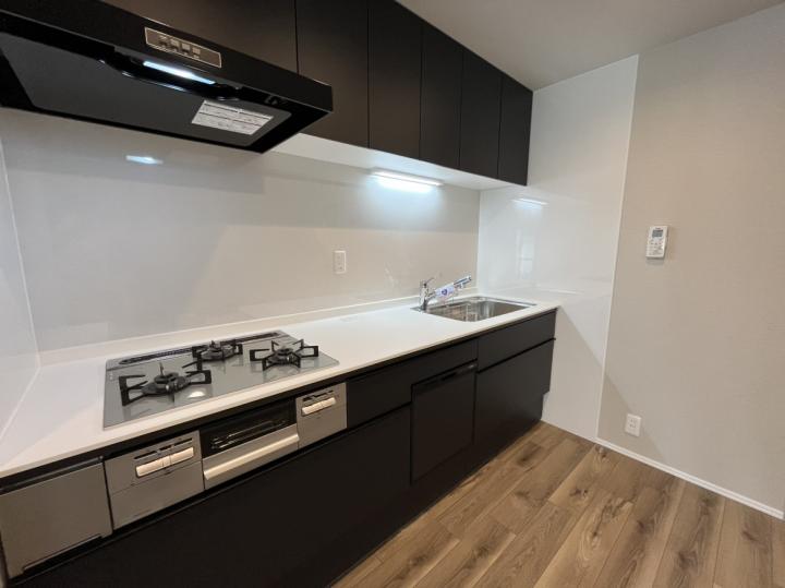 3口ガスコンロ、食器洗浄機付きです!