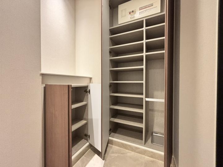 玄関の収納スペースにもご注目ください