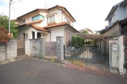 高槻市日吉台四番町　古家付土地の外観