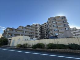 中野方南町グランドハイツの外観