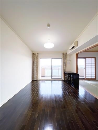 ＬＤ約１０．８帖＋和室約５．８帖