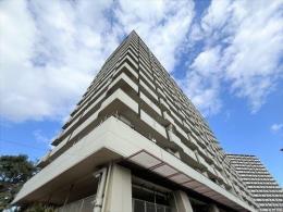 千舟リバーサイドヴイラＡ棟の外観