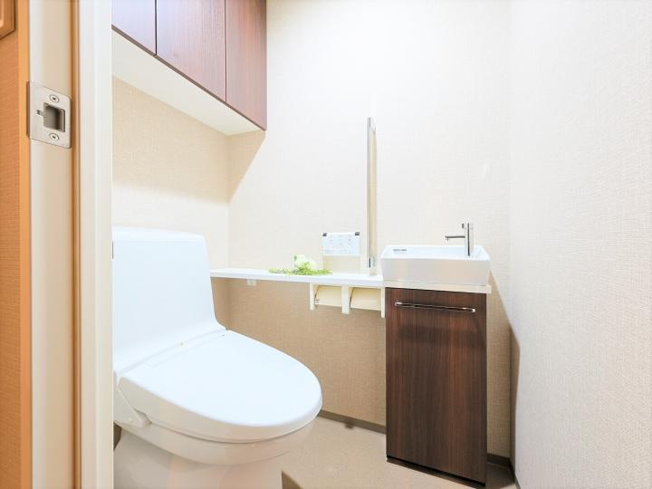 ■トイレにはカウンター手洗いを設置!