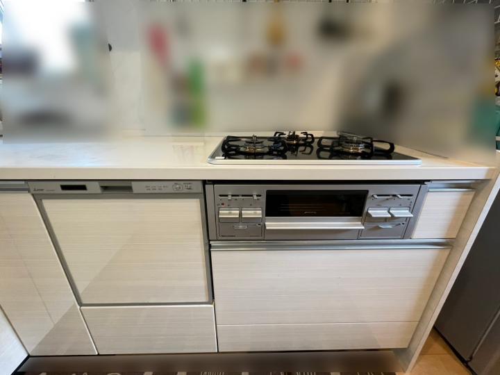 ■食器洗い乾燥機・3口ガスコンロ、グリル■窓有り