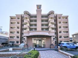 レインボーティアラ豊山の外観