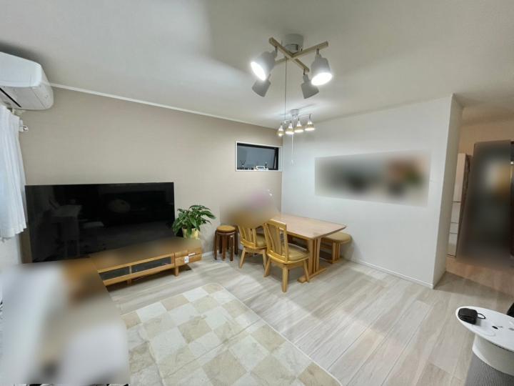 ■約15.5帖のLDK■物入れ収納も2つ付いております