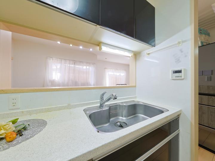 キッチンにも床暖房がございます。