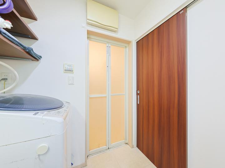 洗濯用水栓はもちろん、防水パンもございます。