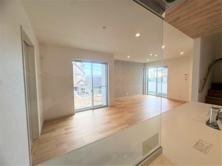 ■キッチンからはLDK全体を見渡すことができ、家族との時間をより一層大切にできます。