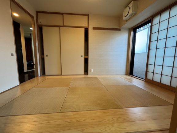 和室　琉球畳です