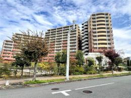 リーデンススクエア枚方くにみ坂の外観