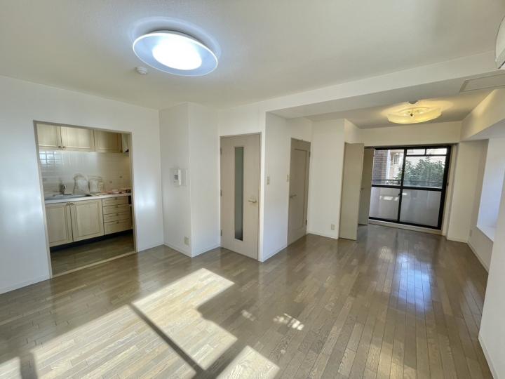 ■LDK約15.3帖■2025年10月クロス(壁)張替え