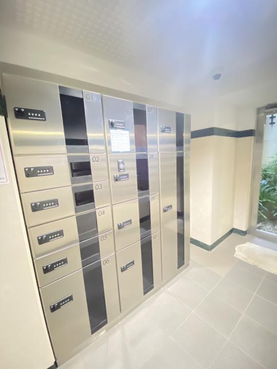 不在時も安心、便利な宅配ボックス