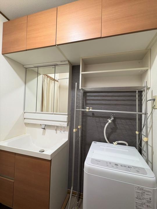 アクセントクロス、上部収納あり