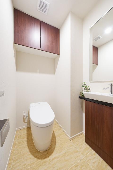 手洗いカウンター付き・ローシルエットデザイン