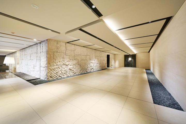 エントランスホール