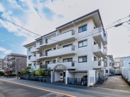 サンロイヤル中桜塚の外観