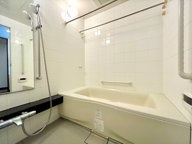 1620サイズのゆとりある浴室