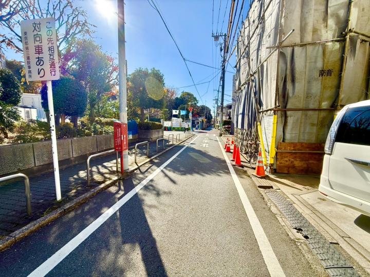 前面道路は幅員約4.0m＋歩道