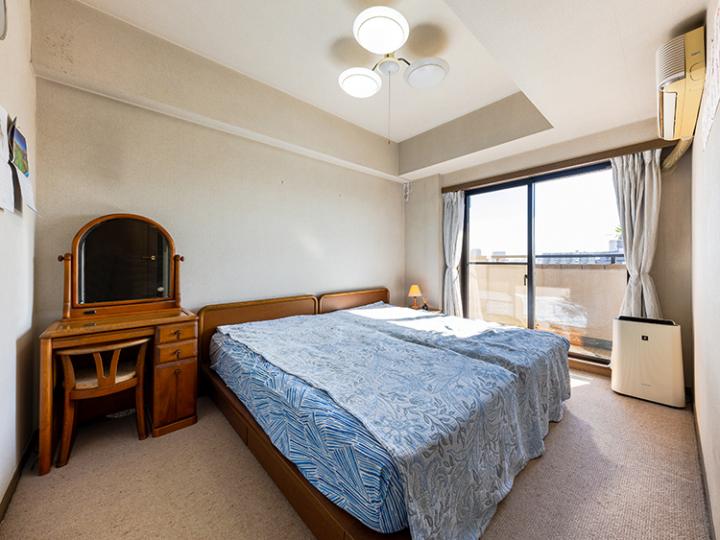 6.7帖洋室（南側に開口部あり）