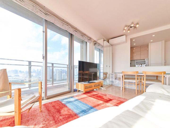 南×西向きのリビングダイニング