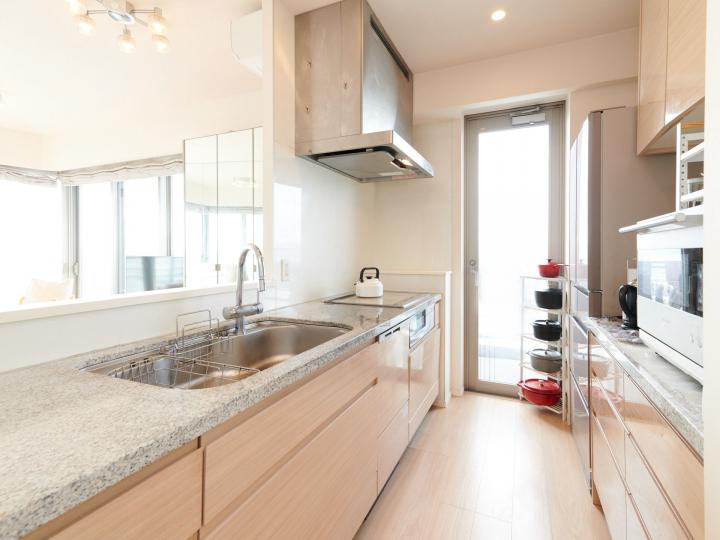 リビングが見渡せるカウンターキッチン