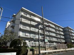 寝屋川東ファミリータウン東2番館の外観