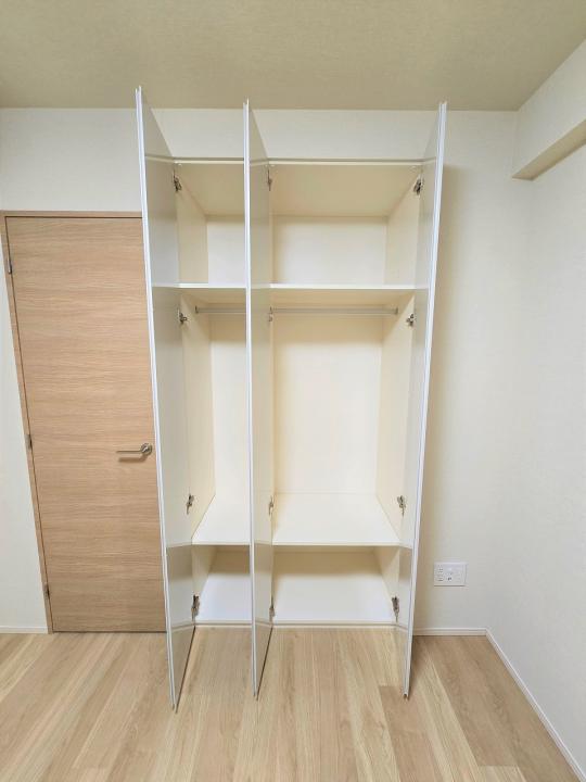 洋室約4.8帖の収納