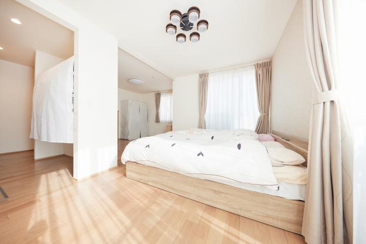 洋室約13.1帖 南東向き